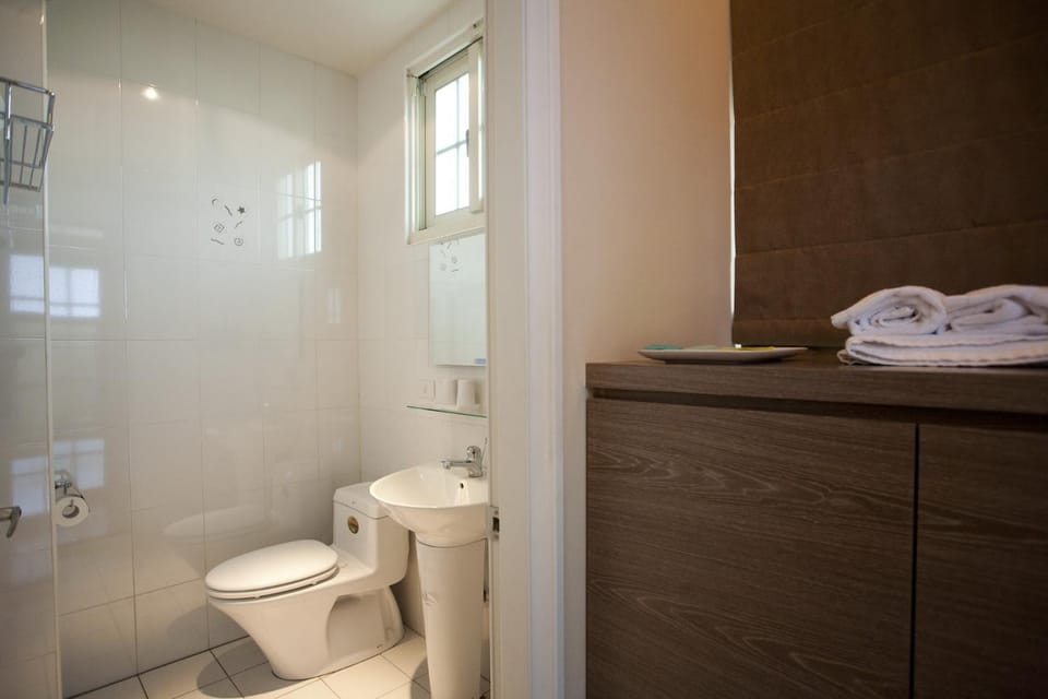 Toilet, Bathroom, towels