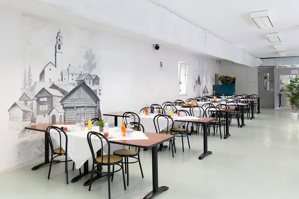 Communal lounge/ TV room