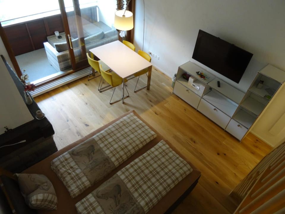 Communal lounge/ TV room, Living room, Seating area