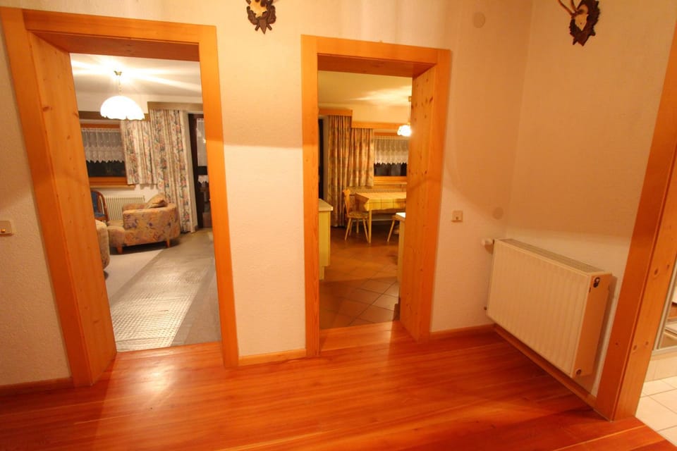 Kitchen or kitchenette, Living room, Seating area, Dining area, Area and facilities