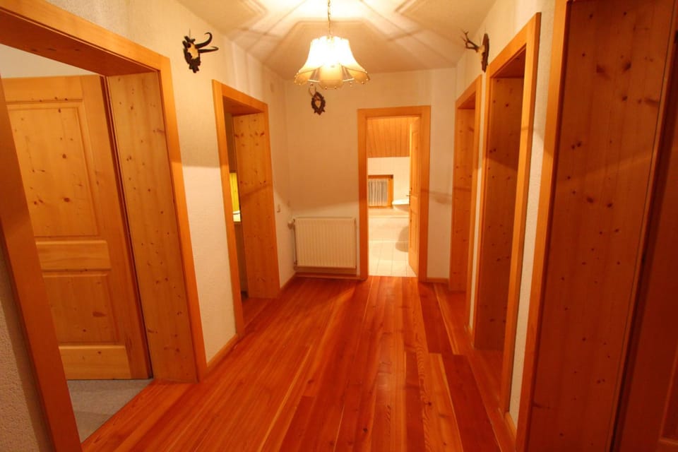Bathroom, Photo of the whole room, Decorative detail, Area and facilities