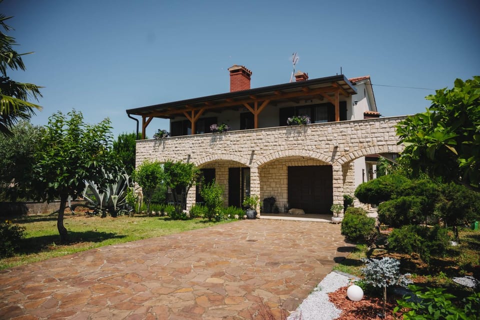 Apartments Mihael and Melani Apartment in Istria County