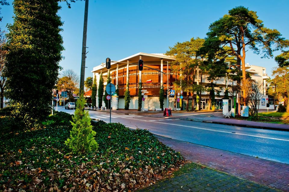 Property building, Facade/entrance, Floor plan