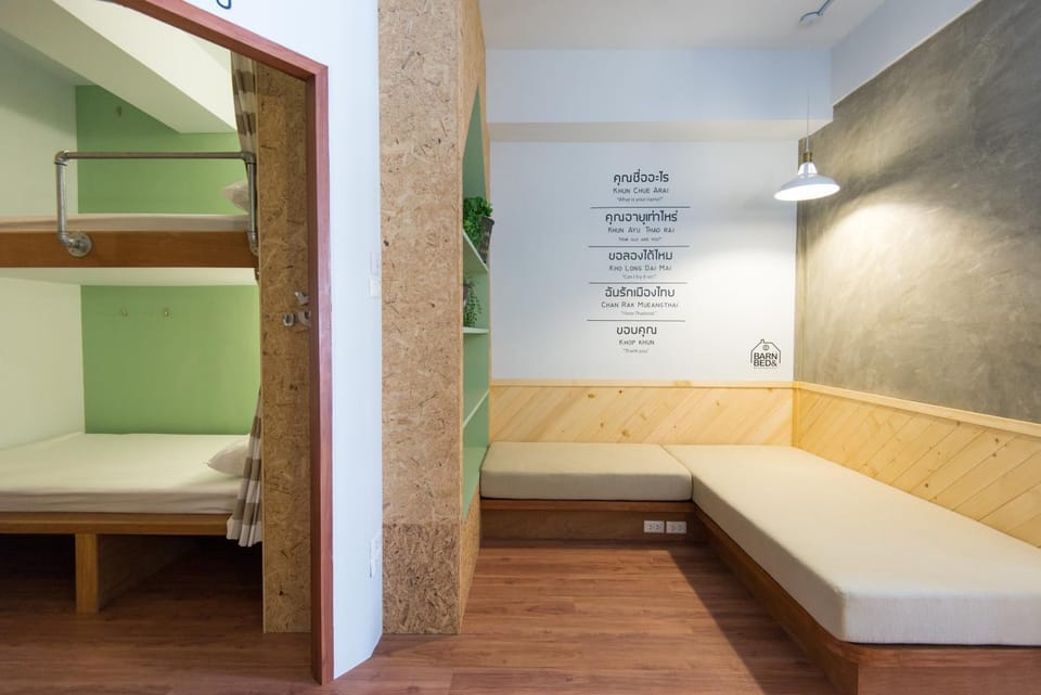 Barn & Bed Hostel at BTS Phrom Phong Hostel in Bangkok