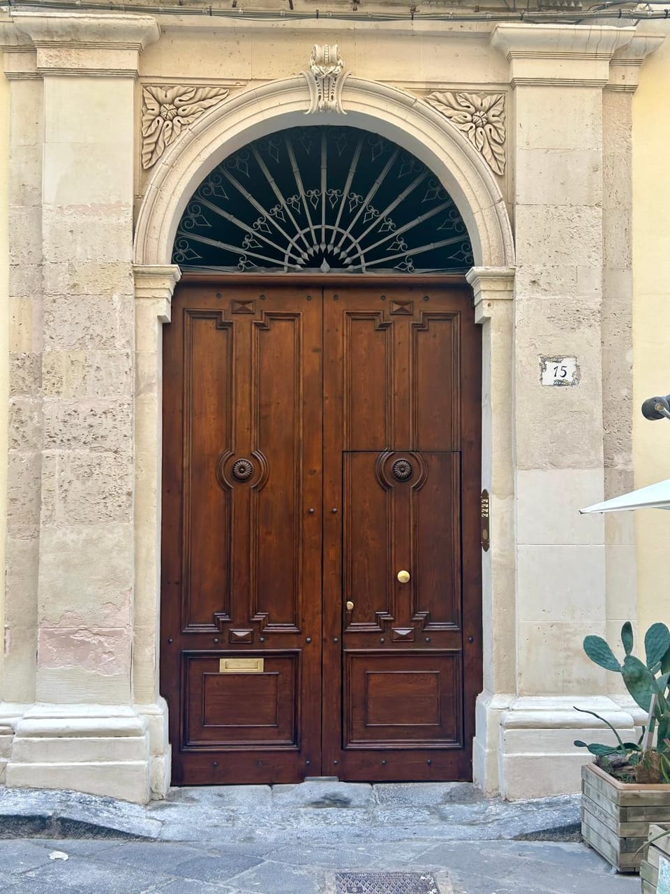 Property building, Facade/entrance