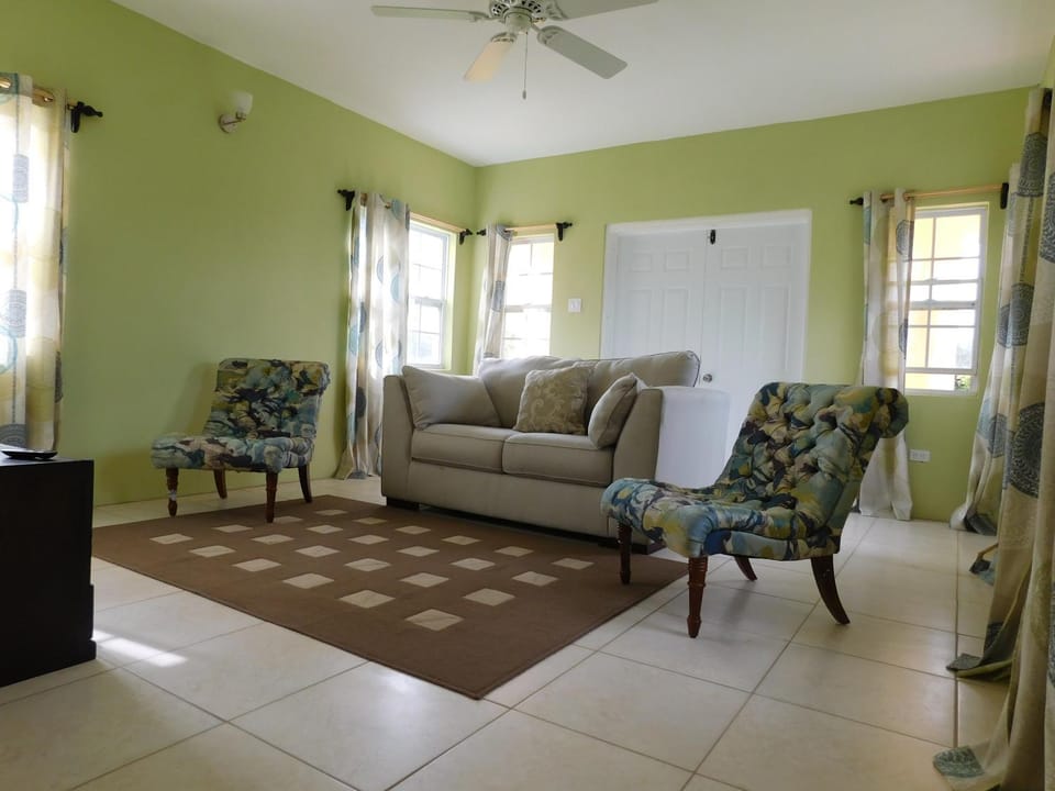 Living room, Photo of the whole room, Seating area