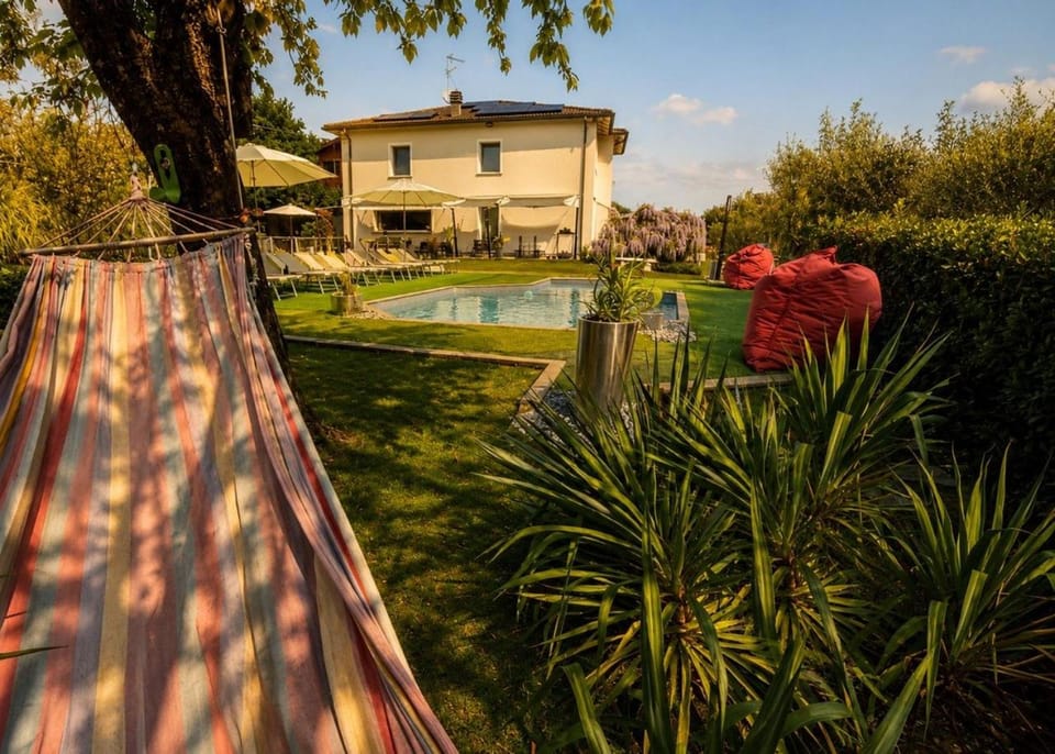 Property building, Spring, Day, Natural landscape, Garden, Garden view, Pool view, Swimming pool, sunbed