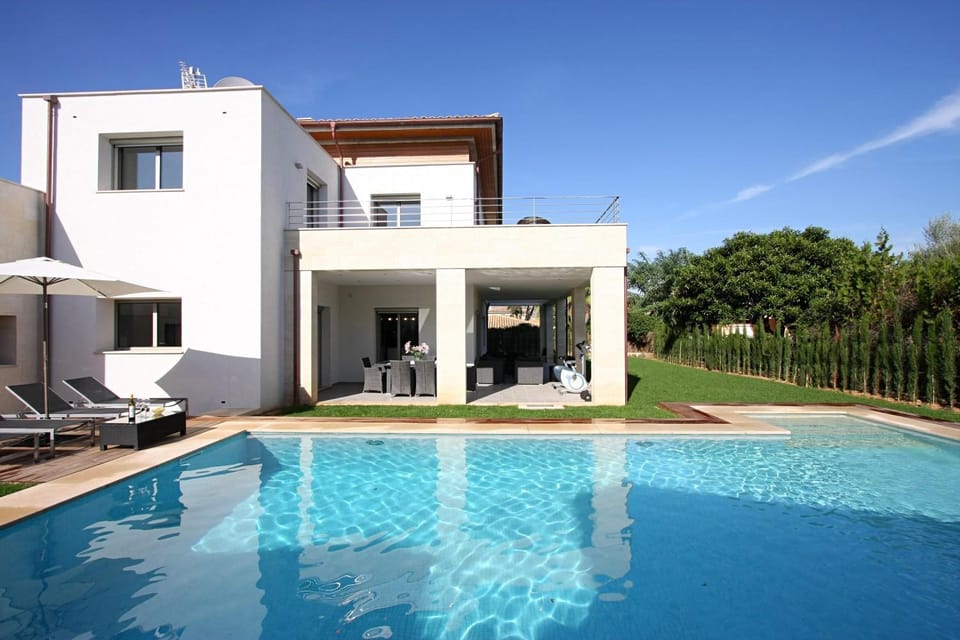 Casa Linda Villa in Raiguer