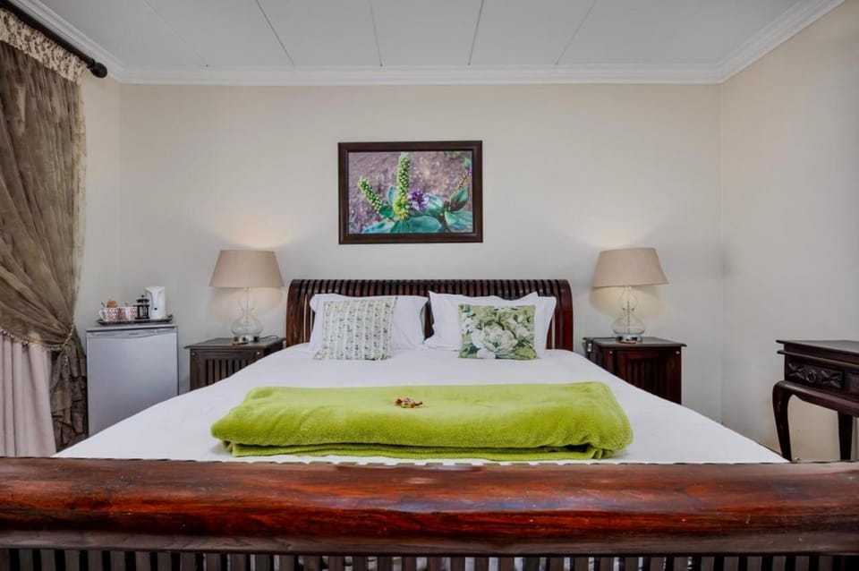 Bed, Coffee/tea facilities, Bedroom, minibar