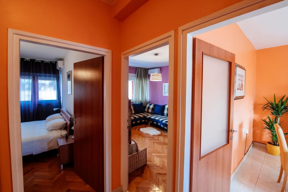 Kitchen or kitchenette, Living room, Dining area, Bedroom
