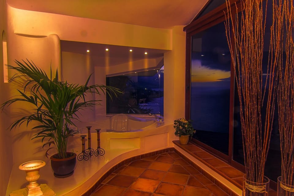Bathroom, Swimming pool