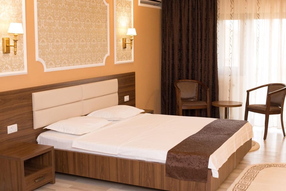 Complex Azar Bed and Breakfast in Moldova