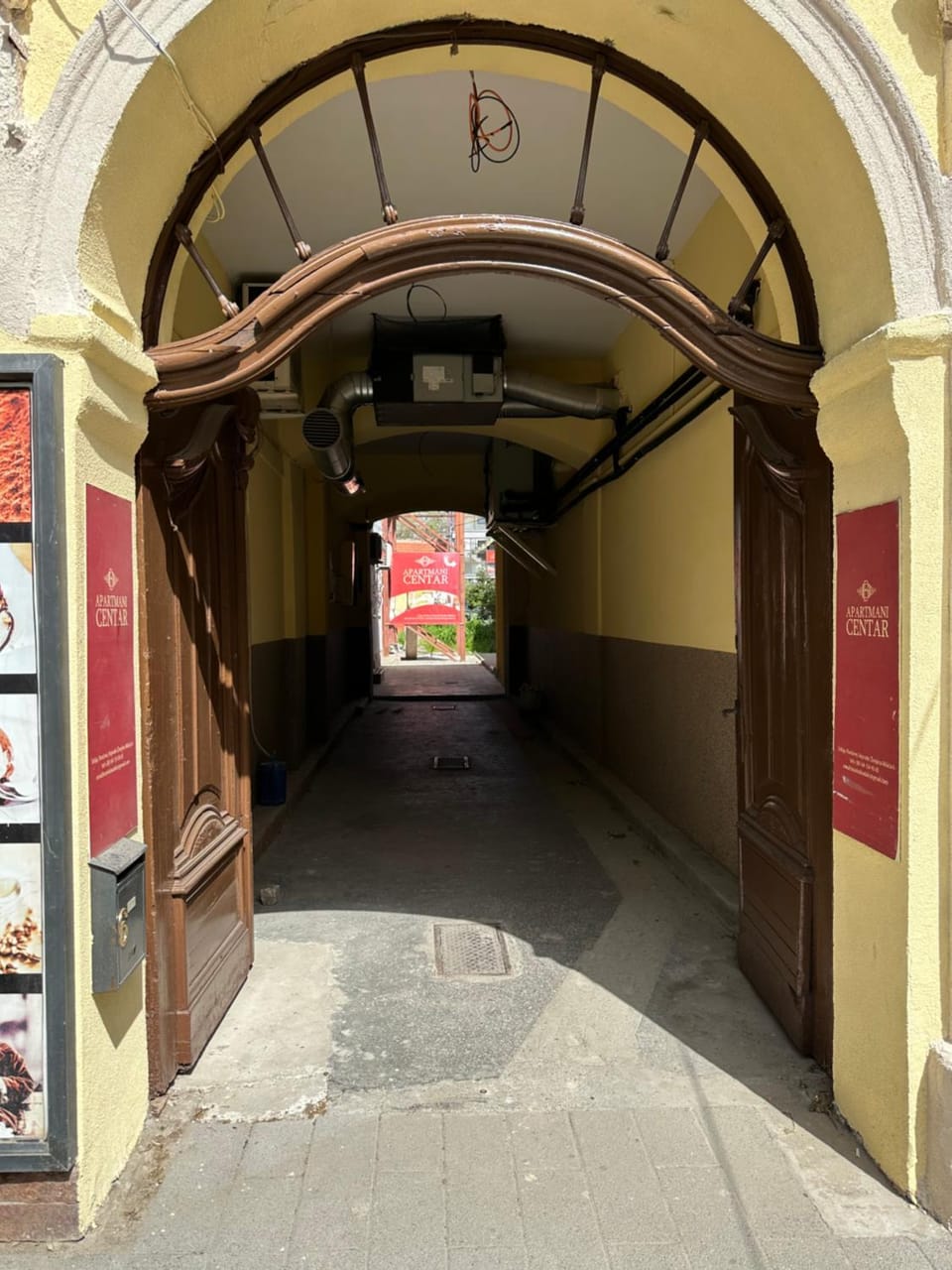 Property building, Facade/entrance