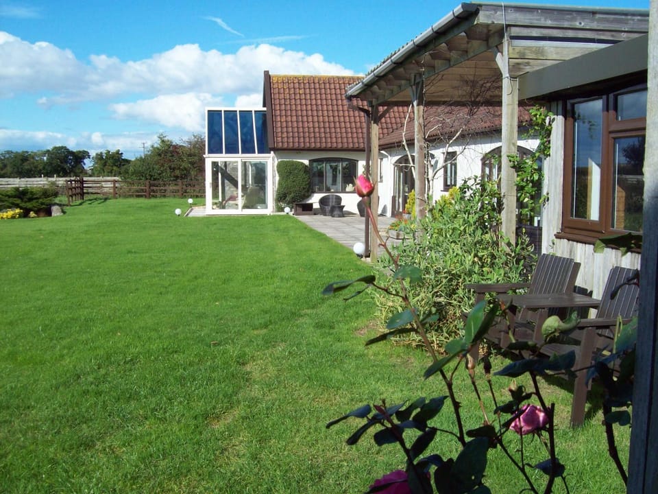 Property building, Day