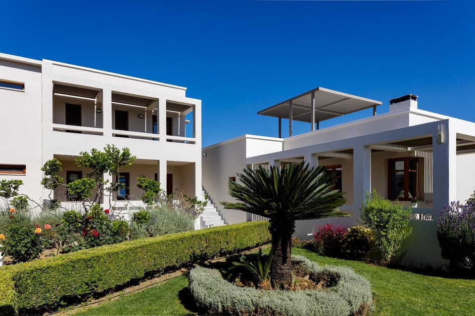 Property building, Garden, Garden, Garden view, Garden view