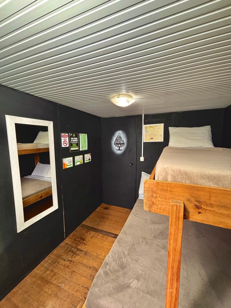 Photo of the whole room, Bedroom, bunk bed
