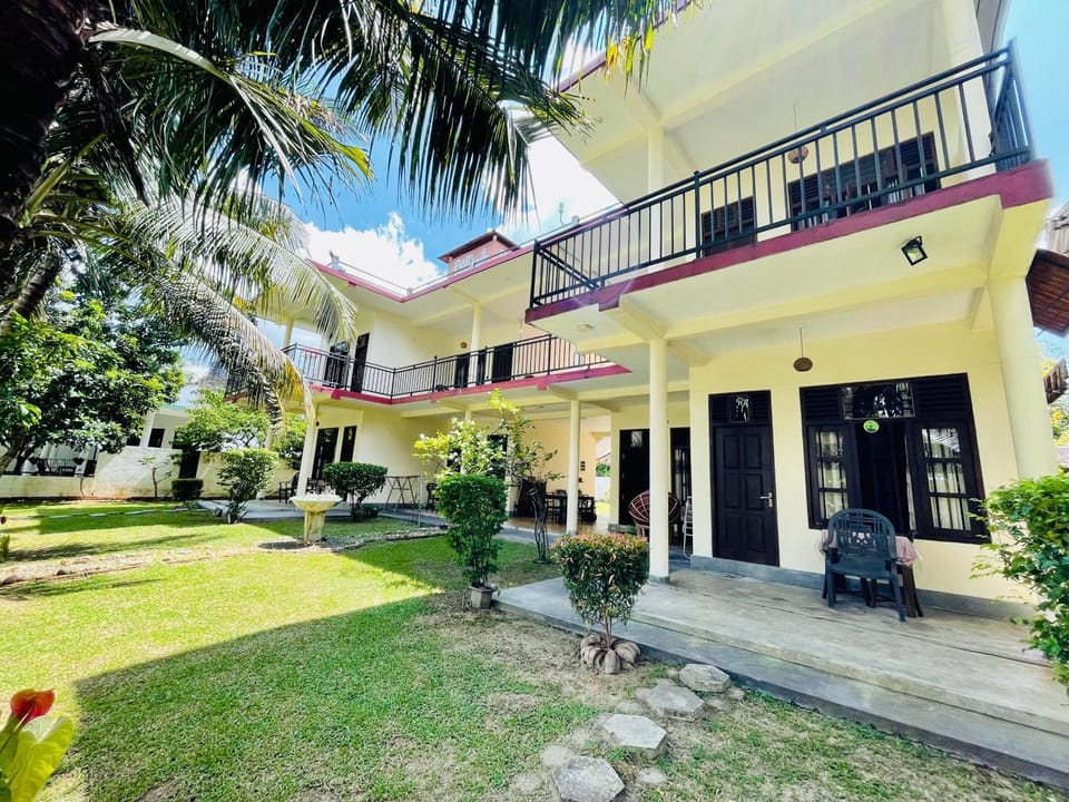 Property building, Garden, View (from property/room), Balcony/Terrace, Garden view
