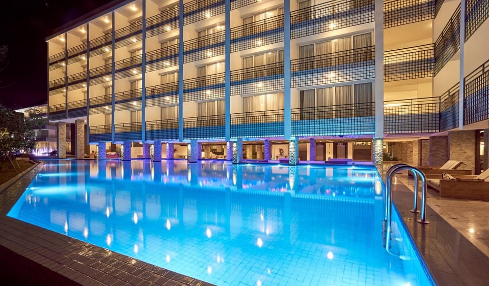Swimming pool