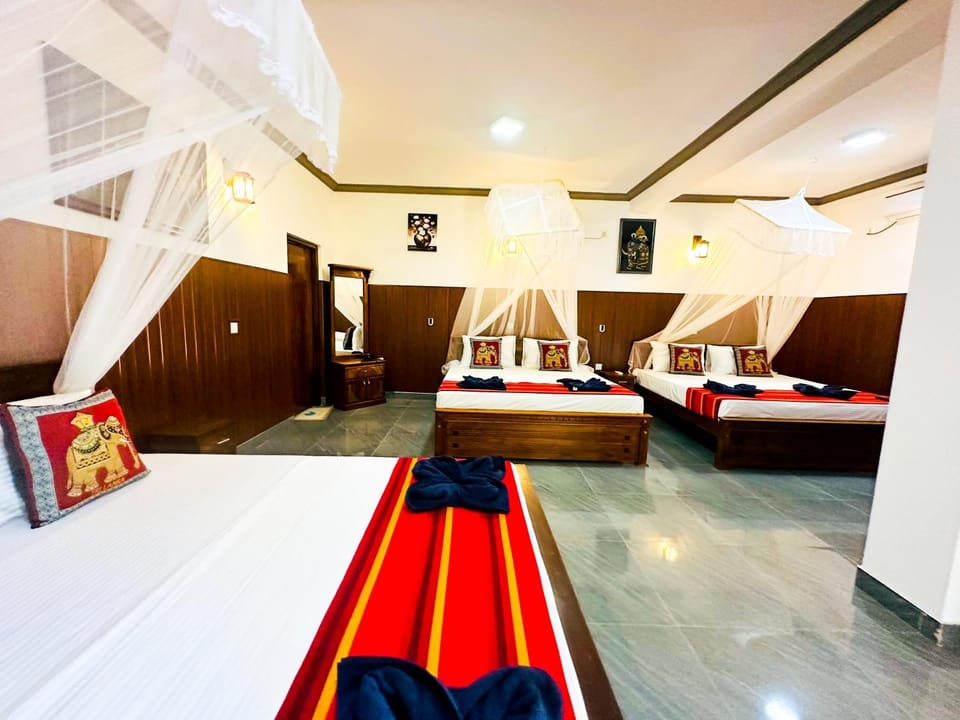 Bed, Living room, Photo of the whole room, Seating area, Bedroom
