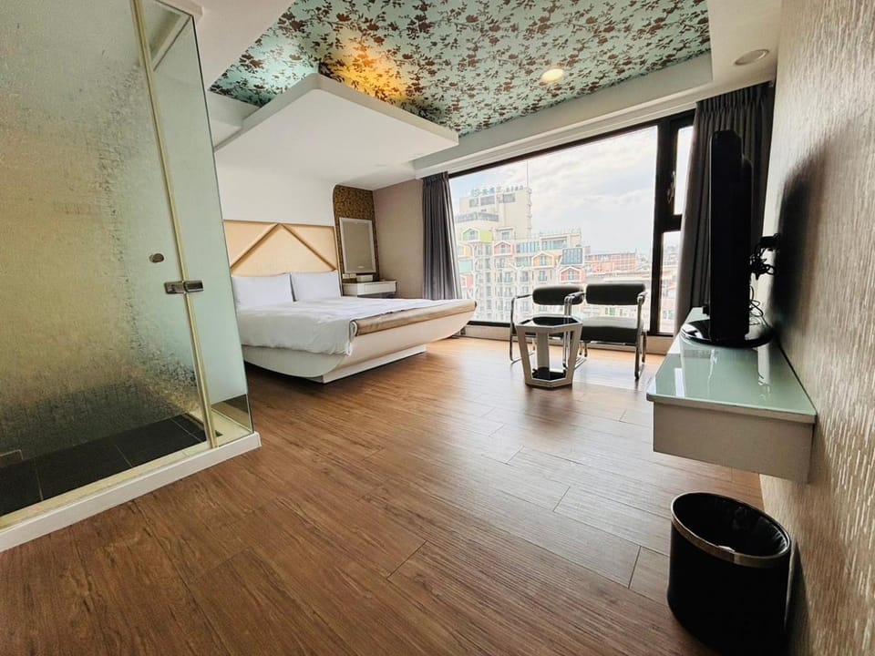 Photo of the whole room