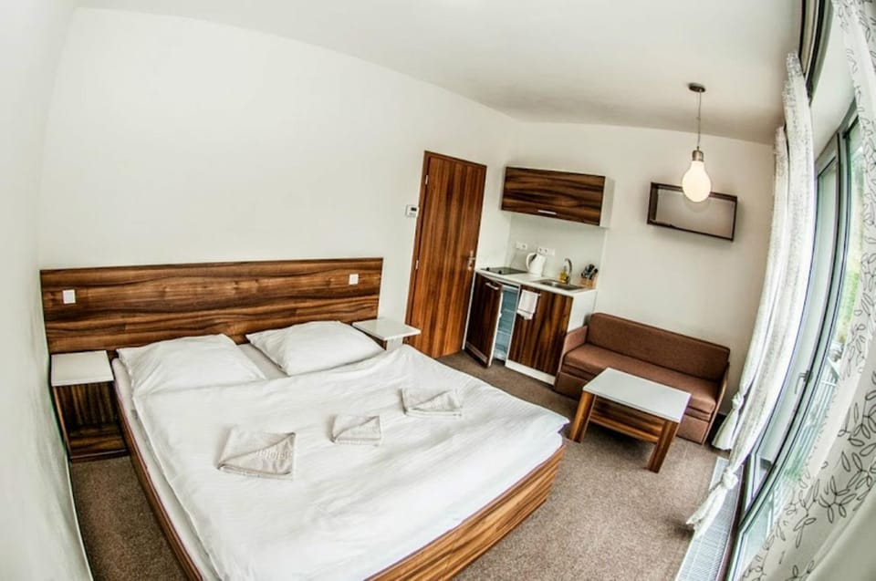 Kitchen or kitchenette, Living room, Photo of the whole room, Seating area, Bedroom