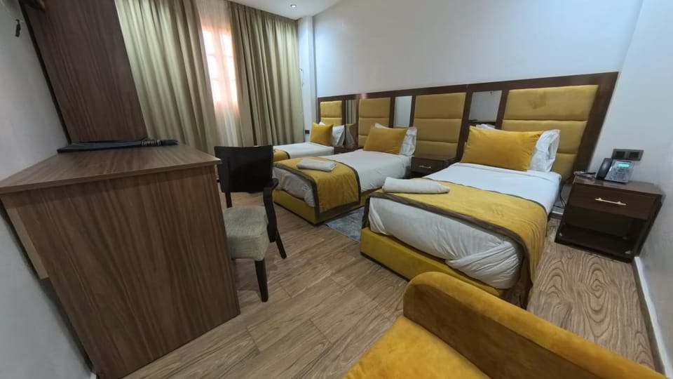 Bed, TV and multimedia, Photo of the whole room, Bedroom, wardrobe