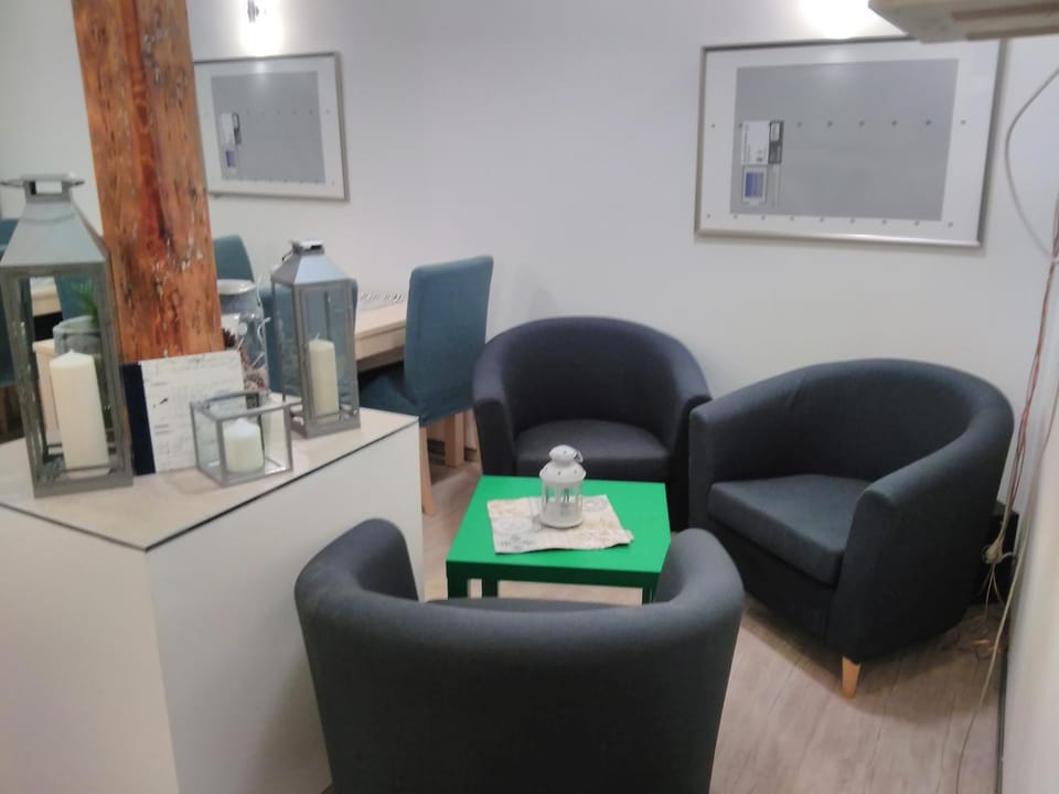 Communal lounge/ TV room, Meeting/conference room