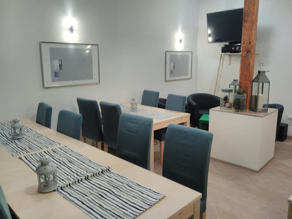 Communal lounge/ TV room, Seating area, Meeting/conference room