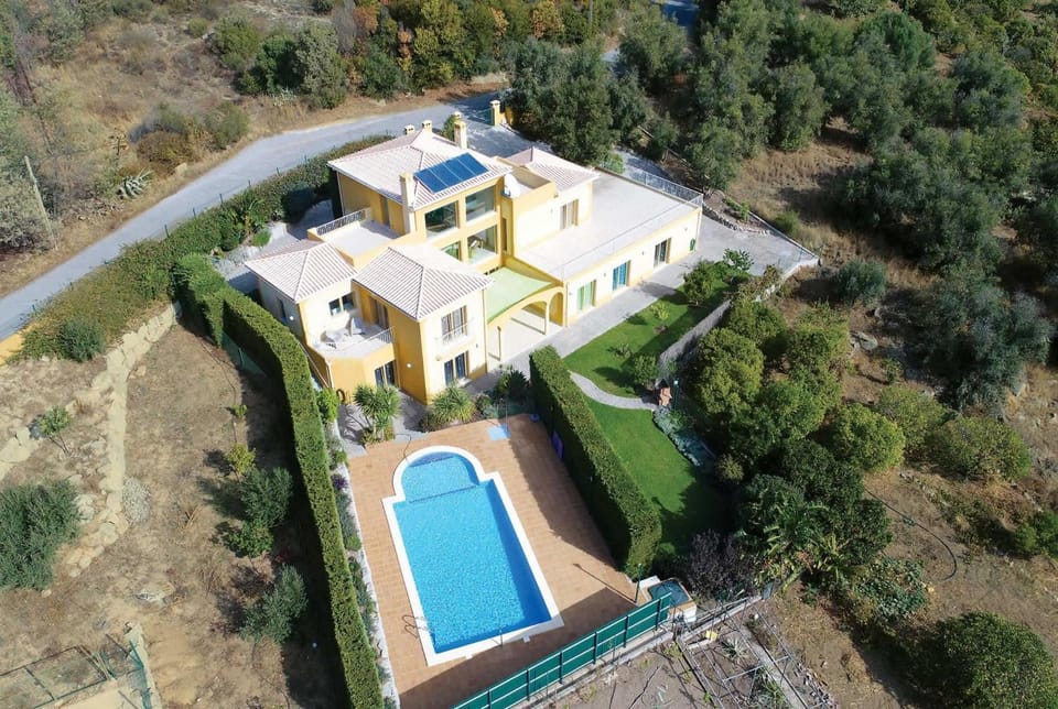 Bird's eye view, Swimming pool