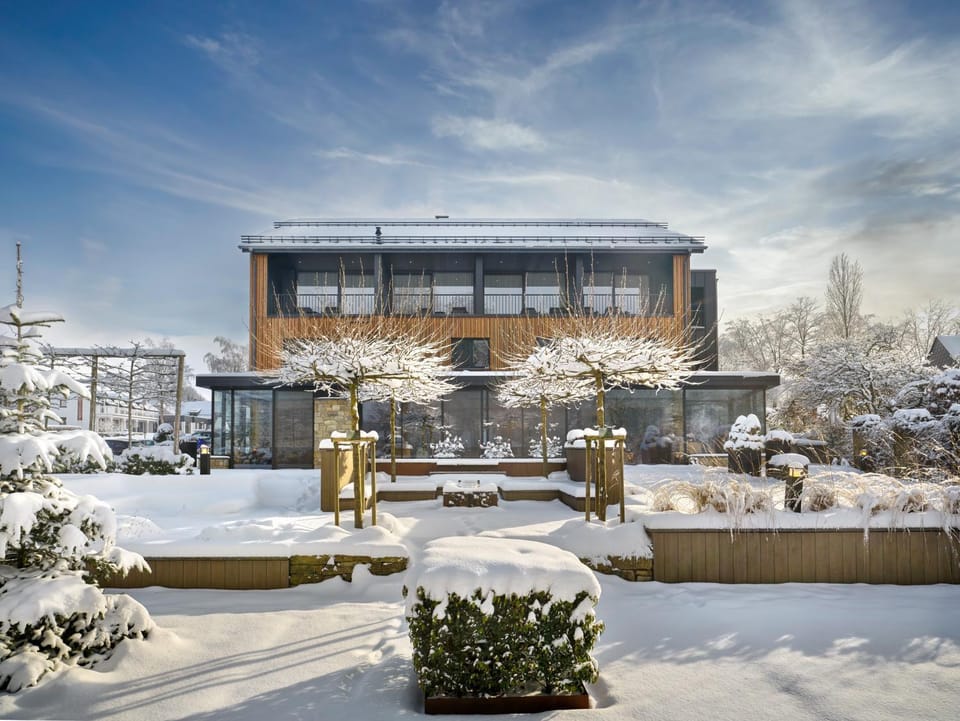 Property building, Winter