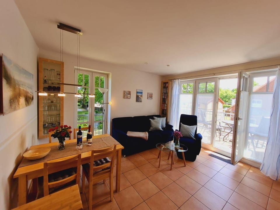 Strandläufer Villa Rosita mit Garten Apartment in Rerik