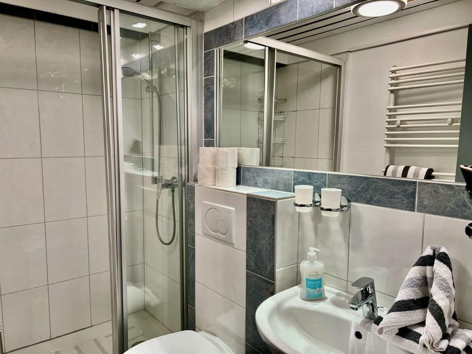 Kapitaenshaus-Lassen-Zimmer-Nes-Puek Bed and Breakfast in Westerland