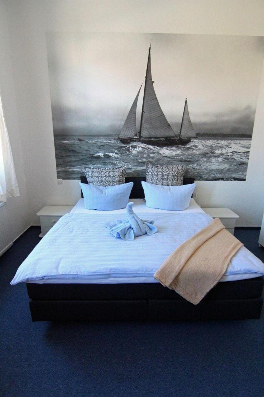 Kapitaenshaus-Lassen-Zimmer-Neptun Bed and Breakfast in Westerland