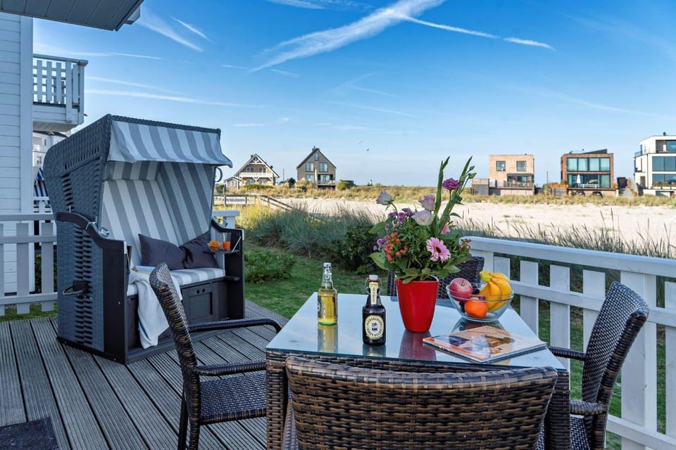 Ferienhaus-Strand-Hus-by-Seeblick-Ferien-ORO-direkt-am-Strand Villa in Kappeln