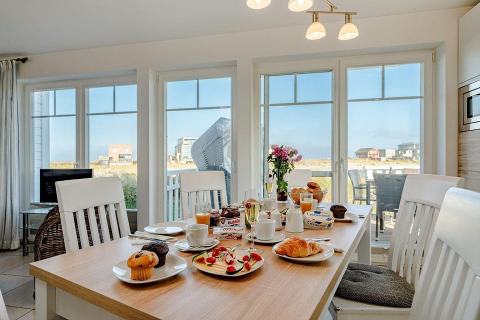 Ferienhaus-Strand-Hus-by-Seeblick-Ferien-ORO-direkt-am-Strand Villa in Kappeln