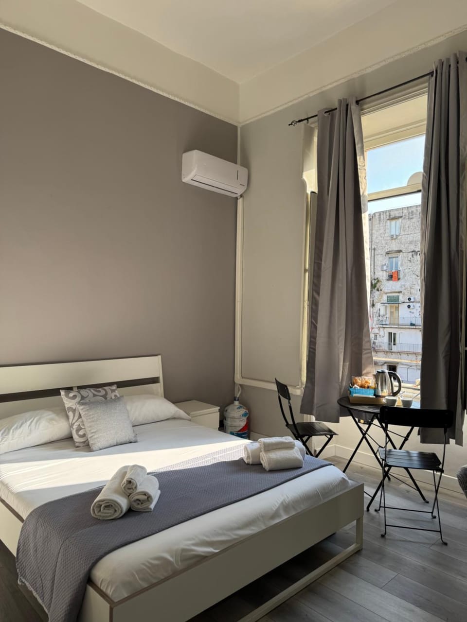 B&B San Ferdinando Napoli Bed and Breakfast in Naples