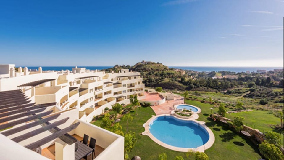 Property building, Natural landscape, Bird's eye view, Snorkeling, Beach, Garden view, Landmark view, Mountain view, Pool view, Sea view, Swimming pool, Swimming pool