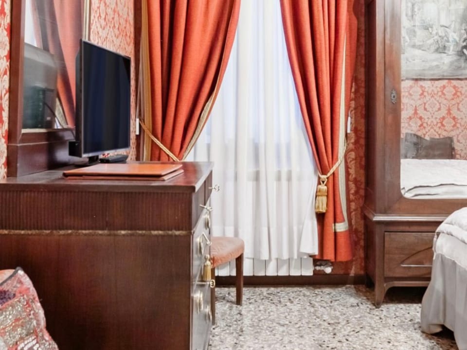 TV and multimedia, Bedroom