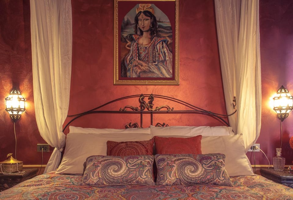 Bed, Photo of the whole room