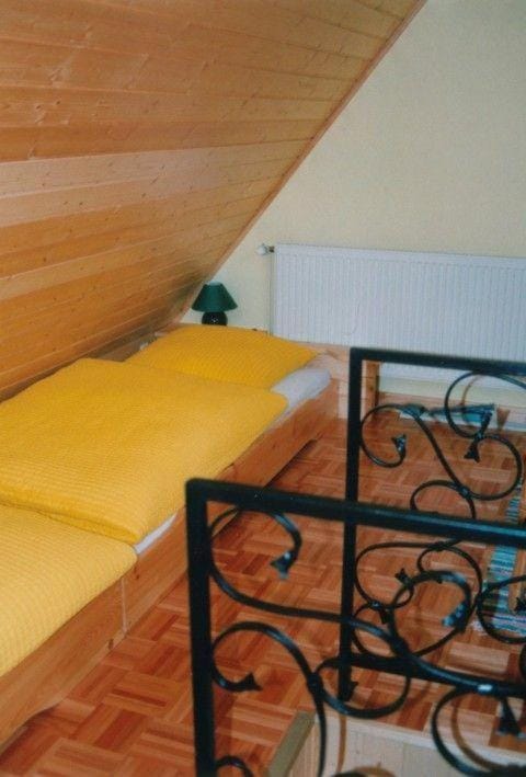 Zur-alten-Schmiede-I-Links Apartment in Boltenhagen