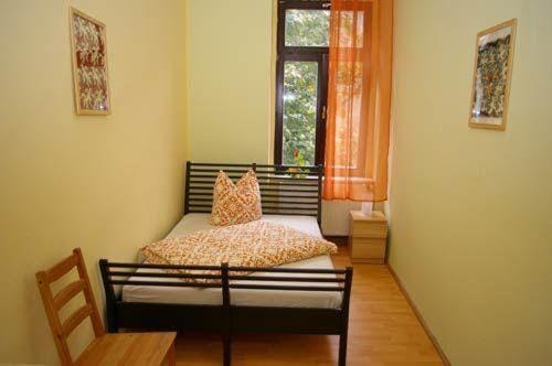 3R-Fewo-bis-8-Personen-zentral-T8 Apartment in Dresden