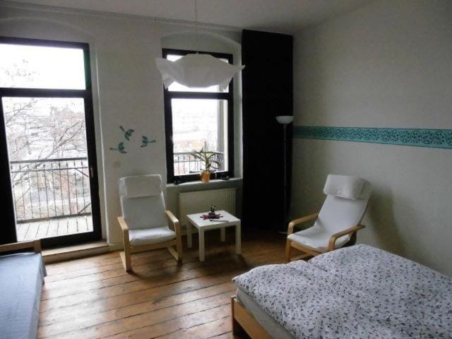 3R-Fewo-bis-9-Personen-zentral-T4 Apartment in Dresden