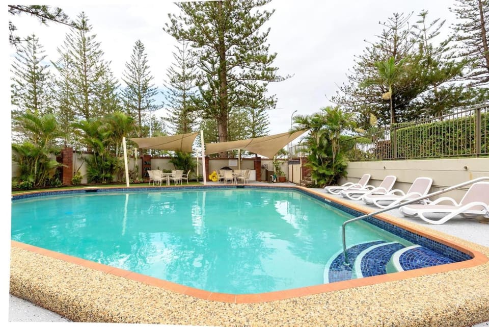 Swimming pool, Swimming pool