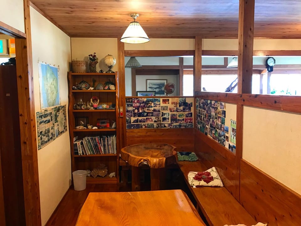 Communal lounge/ TV room