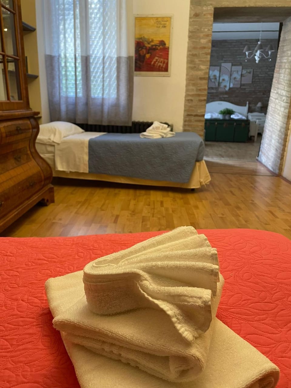 Bed, Photo of the whole room, Bedroom, towels