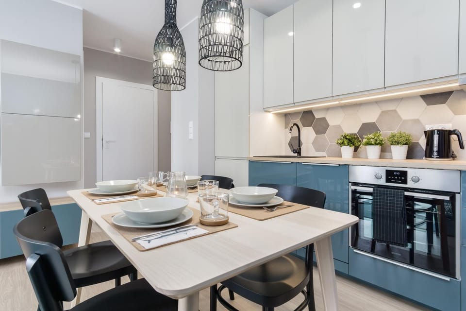 Seating area, Dining area, minibar, pet friendly, stove