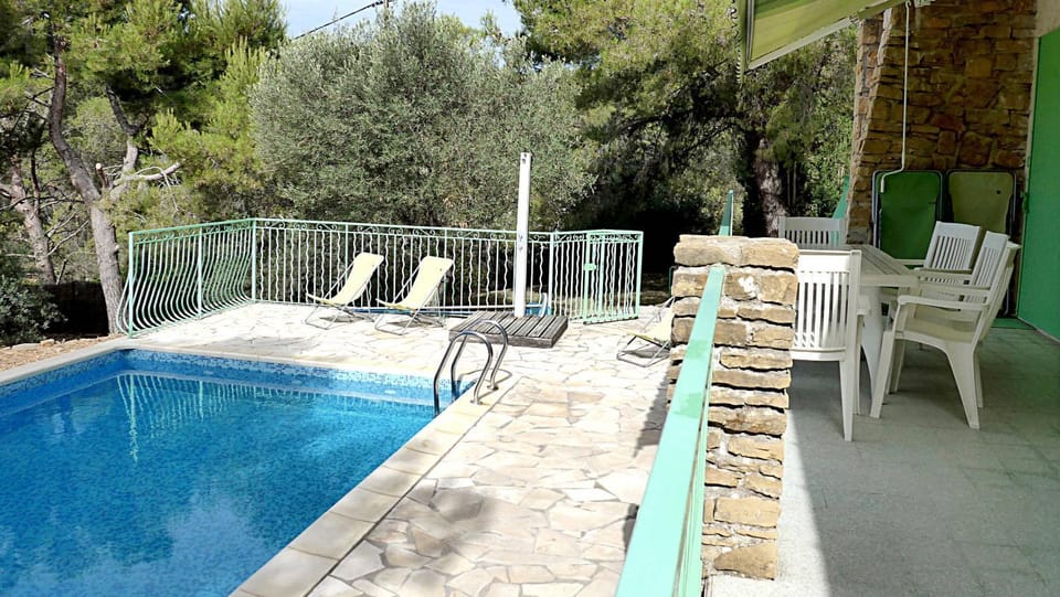 Patio, Spring, Day, Garden view, Pool view, Sea view, Swimming pool, young children, older children, group of guests, Family, sunbed