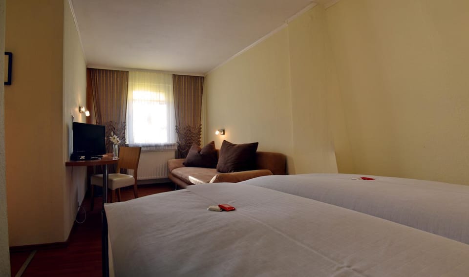Hotel Konditorei Cafe Dora Bed and Breakfast in Bavaria