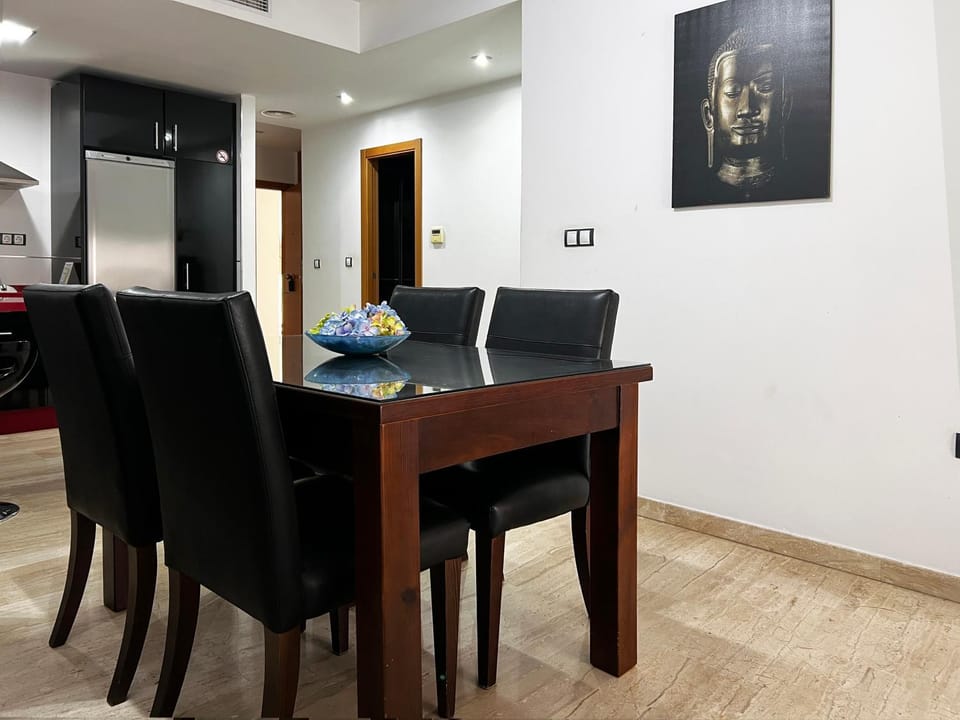 Seating area, Dining area, kitchen, air conditioner