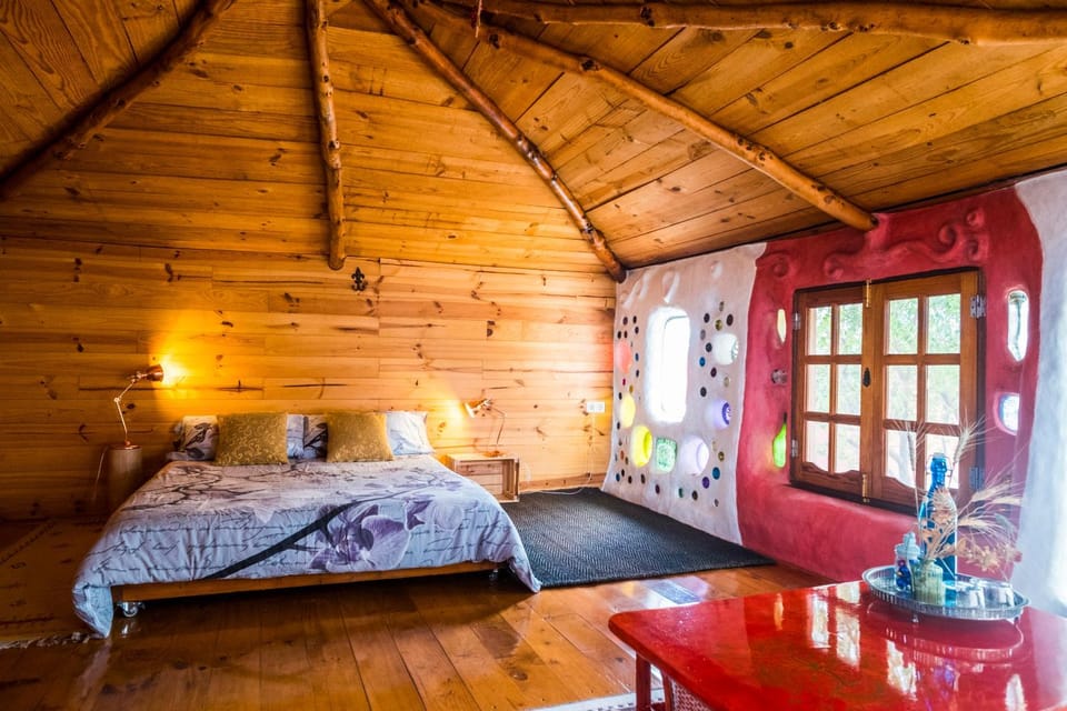Bed, Photo of the whole room, Decorative detail, Bedroom